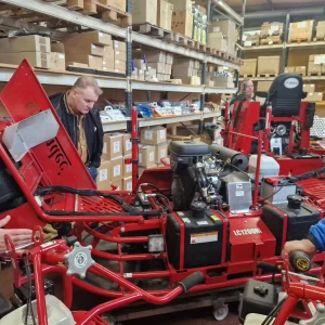 Lindec LC1200 glattvél á steyptu gólfi Lindec LC1200 glattvél á steyptu gólfi