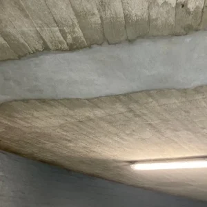 Velosit RM 202 notaður í viðgerðum á lofti.